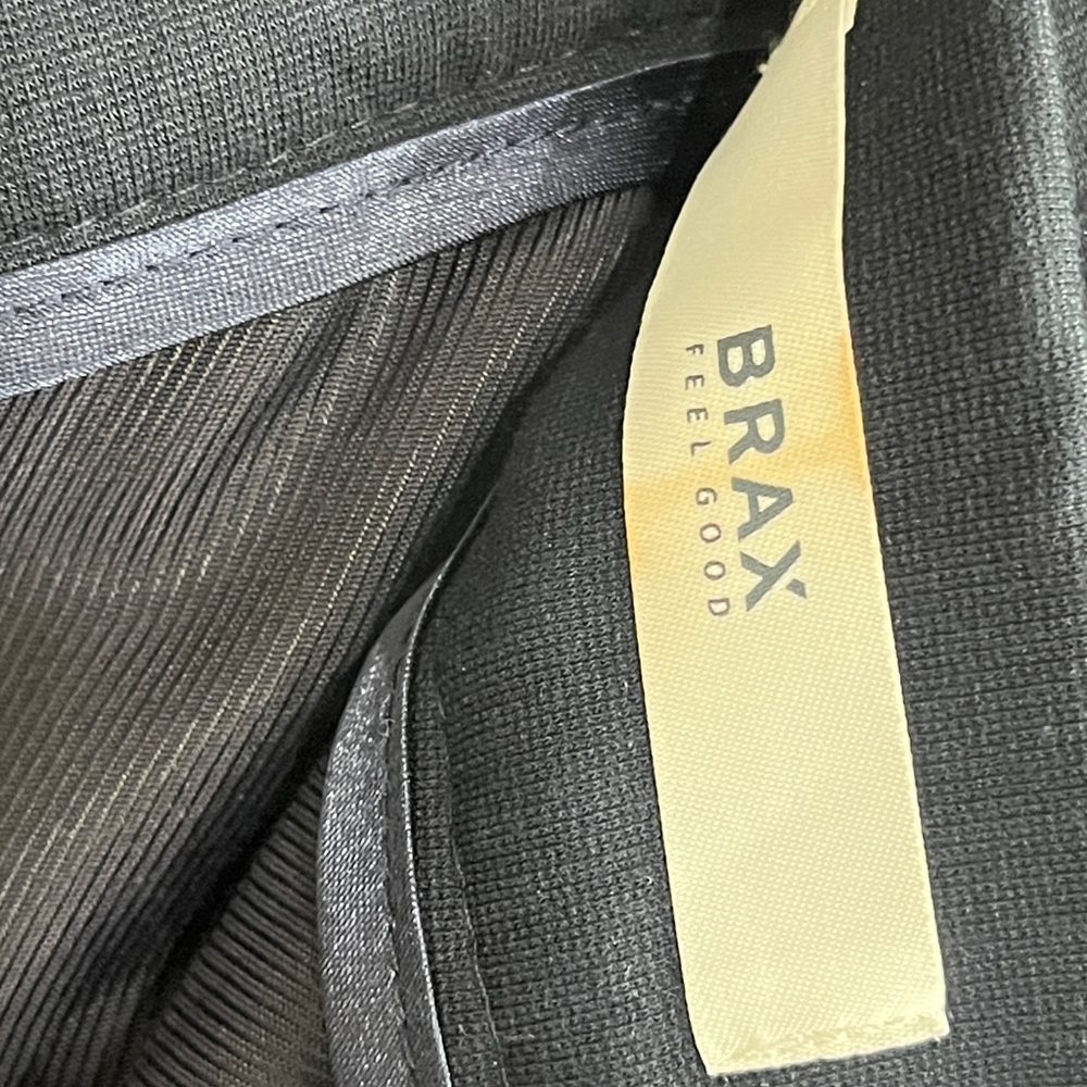 Brax Sidney Pant in Navy Blue 5 Pocket 29/32 - Picture 14 of 16